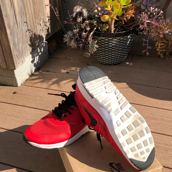 🤑 Women’s Nike Shoe - Picture 4 of 7